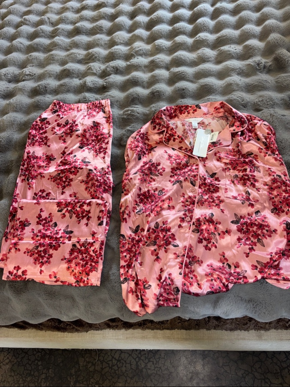 Marilyn Monroe Pink Floral Satin Two-Piece Pajama Set